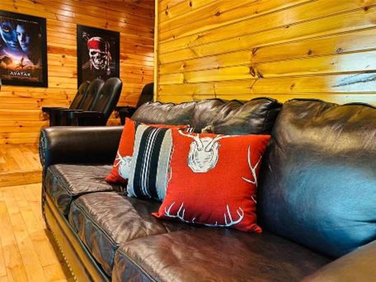 Dreams Come True With This Luxury Cabin! 蓋特林堡 外观 照片