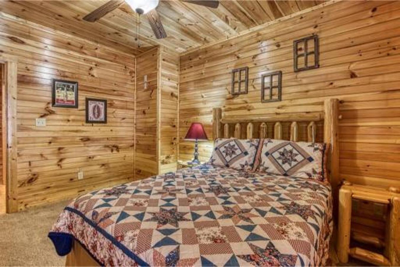 Dreams Come True With This Luxury Cabin! 蓋特林堡 外观 照片