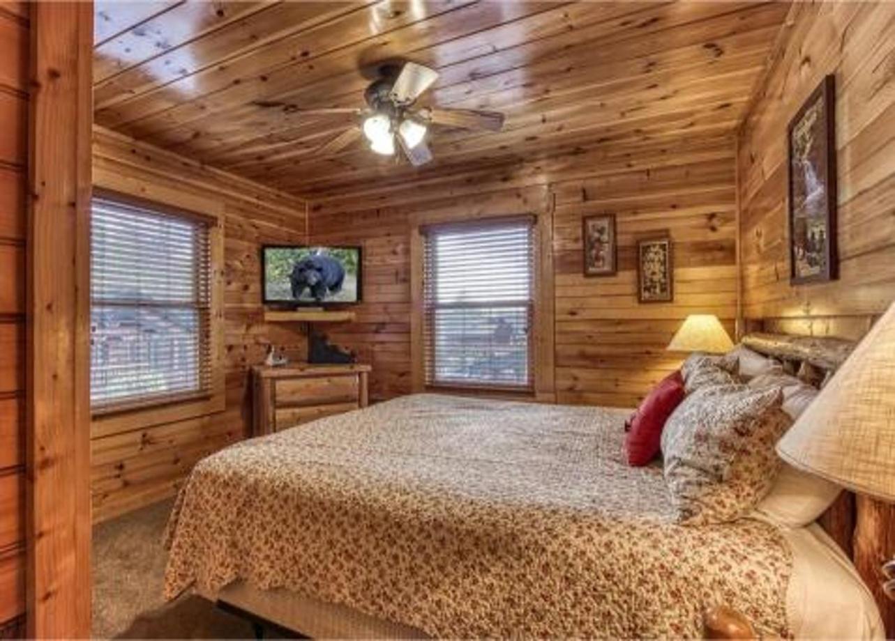 Dreams Come True With This Luxury Cabin! 蓋特林堡 外观 照片