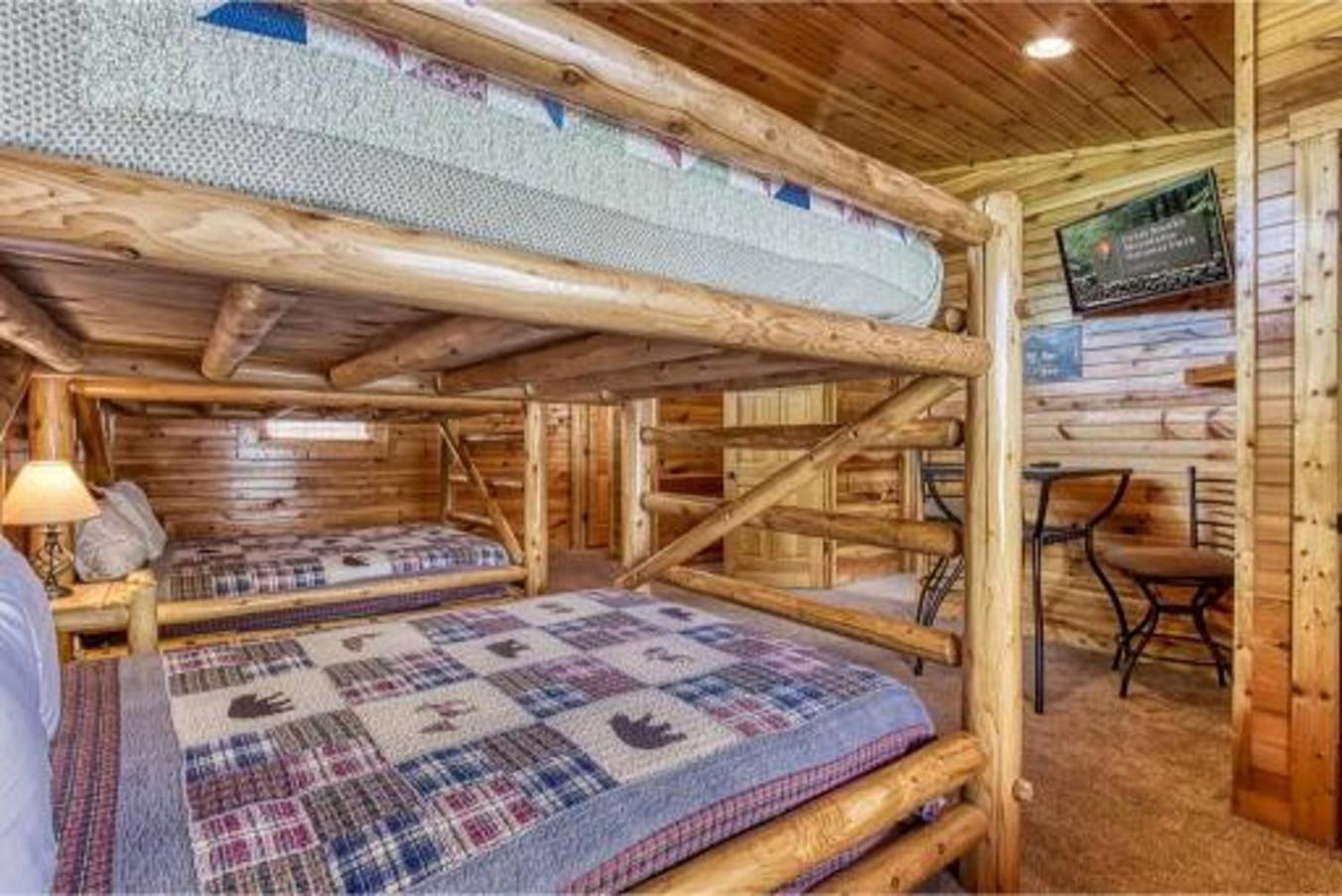 Dreams Come True With This Luxury Cabin! 蓋特林堡 外观 照片