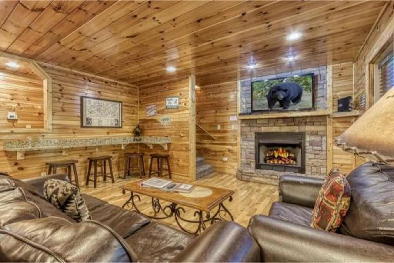 Dreams Come True With This Luxury Cabin! 蓋特林堡 外观 照片
