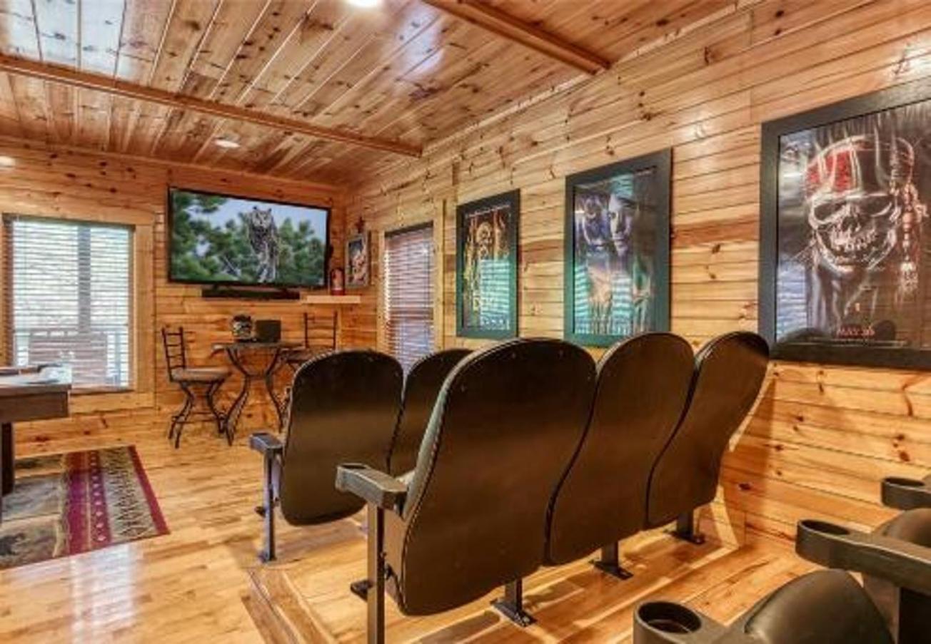 Dreams Come True With This Luxury Cabin! 蓋特林堡 外观 照片